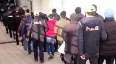 FETÖ/PDY soruşturmasında 54 şüpheli hakkında gözaltı kararı FETÖ/PDY soruşturmasında 54 şüpheli hakkında gözaltı kararı