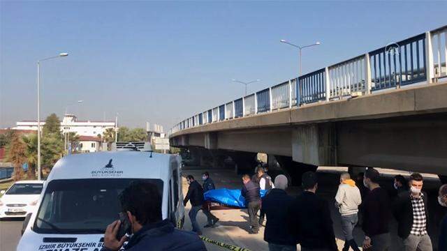 İzmir'de dehşet! Viyadük altında yanmış erkek cansız bedeni bulundu