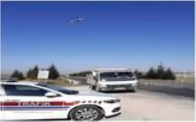 Son dakika... Jandarmadan helikopter destekli trafik denetimi Son dakika... Jandarmadan helikopter destekli trafik denetimi