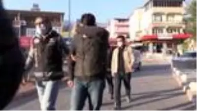 Son dakika haber: KAHRAMANMARAŞ - Kahramanmaraş merkezli 4 ilde FETÖ operasyonu: 8 gözaltı Son dakika haber: KAHRAMANMARAŞ - Kahramanmaraş merkezli 4 ilde FETÖ operasyonu: 8 gözaltı