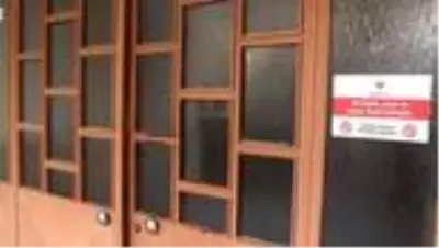 Son dakika haberleri... KIRKLARELİ - Kovid-19 hastası kişilerin yaşadığı binalara uyarı levhası asılıyor Son dakika haberleri... KIRKLARELİ - Kovid-19 hastası kişilerin yaşadığı binalara uyarı levhası asılıyor