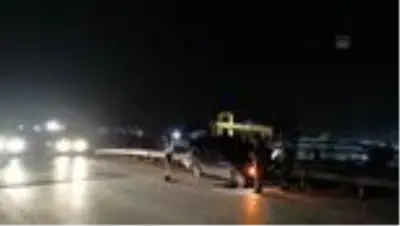 Kontrolden çıkarak bariyerlerde asılı kalan otomobilin sürücüsü yaralandı Kontrolden çıkarak bariyerlerde asılı kalan otomobilin sürücüsü yaralandı