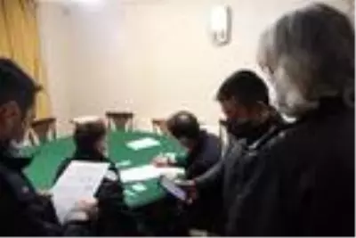 Kütahya'da kumar oynarken yakalanan 14 kişiye 65 bin 240 lira ceza Kütahya'da kumar oynarken yakalanan 14 kişiye 65 bin 240 lira ceza