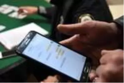 Kütahya'da kumar oynarken yakalanan 14 kişiye 65 bin 240 lira ceza Kütahya'da kumar oynarken yakalanan 14 kişiye 65 bin 240 lira ceza