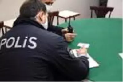 Kütahya'da kumar oynarken yakalanan 14 kişiye 65 bin 240 lira ceza Kütahya'da kumar oynarken yakalanan 14 kişiye 65 bin 240 lira ceza