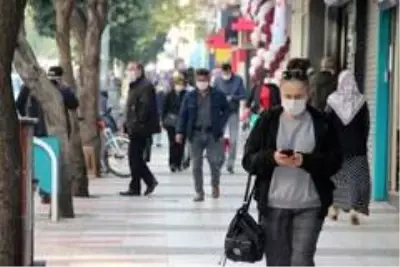 Manisa polisinden sesli droneli maske denetimi Manisa polisinden sesli droneli maske denetimi