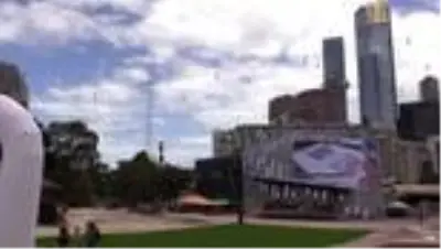MELBOURNE - Avustralya Kovid-19'un etkilediği kentleri canlandırmaya çalışıyor MELBOURNE - Avustralya Kovid-19'un etkilediği kentleri canlandırmaya çalışıyor