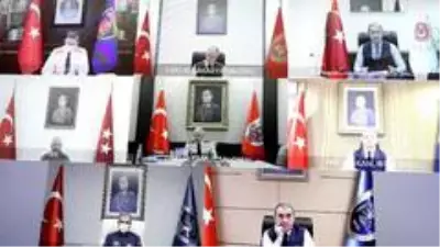 Milli Savunma Bakanı Akar'dan birlik komutanları ile video konferans Milli Savunma Bakanı Akar'dan birlik komutanları ile video konferans