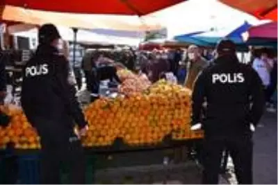 Nevşehir'de maske takmayan 36 kişiye ceza yazıldı Nevşehir'de maske takmayan 36 kişiye ceza yazıldı
