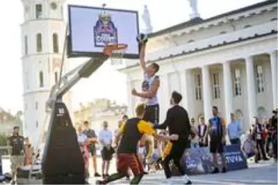 Red Bull Half Court 3x3 Basketbol Türkiye Finali 5 Aralık'ta oynanacak Red Bull Half Court 3x3 Basketbol Türkiye Finali 5 Aralık'ta oynanacak
