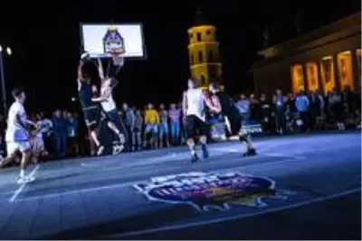 Red Bull Half Court 3x3 Basketbol Türkiye Finali 5 Aralık'ta oynanacak Red Bull Half Court 3x3 Basketbol Türkiye Finali 5 Aralık'ta oynanacak