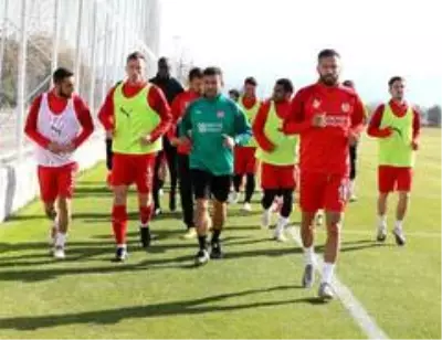 Sivasspor'da Karagümrük mesaisi sürüyor Sivasspor'da Karagümrük mesaisi sürüyor