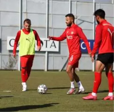 Sivasspor'da Karagümrük mesaisi sürüyor Sivasspor'da Karagümrük mesaisi sürüyor
