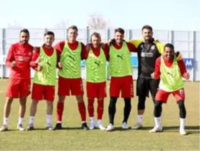 Sivasspor'da Karagümrük mesaisi sürüyor Sivasspor'da Karagümrük mesaisi sürüyor