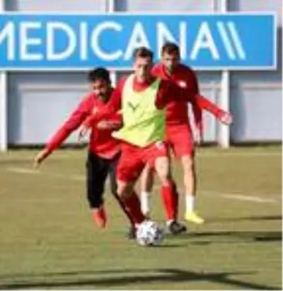 Sivasspor'da Karagümrük mesaisi sürüyor Sivasspor'da Karagümrük mesaisi sürüyor