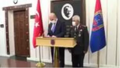 Soylu: 'Türkiye, iç güvenlik kapasitesi sayesinde çevresindeki alanlara güvenlik ihraç etti' Soylu: 'Türkiye, iç güvenlik kapasitesi sayesinde çevresindeki alanlara güvenlik ihraç etti'