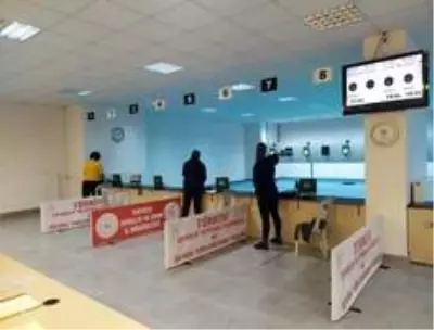 Sporcular atıcılık ligi için hazır Sporcular atıcılık ligi için hazır