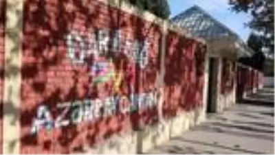 Türk Kızılay, Azerbaycan'ın Gence kentindeki yetimlerin yüzünü güldürdü Türk Kızılay, Azerbaycan'ın Gence kentindeki yetimlerin yüzünü güldürdü