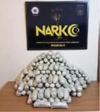 Van'da 205 kilo eroin ele geçirildi Van'da 205 kilo eroin ele geçirildi