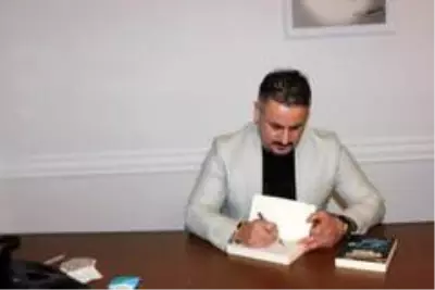Akıl ile Futbolun karşılaştığı kitap görücüye çıktı Akıl ile Futbolun karşılaştığı kitap görücüye çıktı