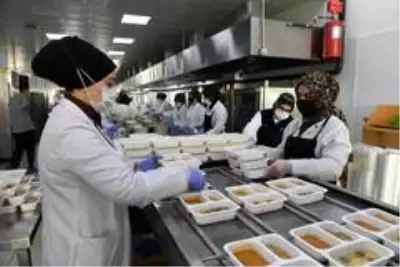 Ankara'da karantinadaki vatandaşlara 15 gün ücretsiz kahvaltı ve akşam yemeği Ankara'da karantinadaki vatandaşlara 15 gün ücretsiz kahvaltı ve akşam yemeği