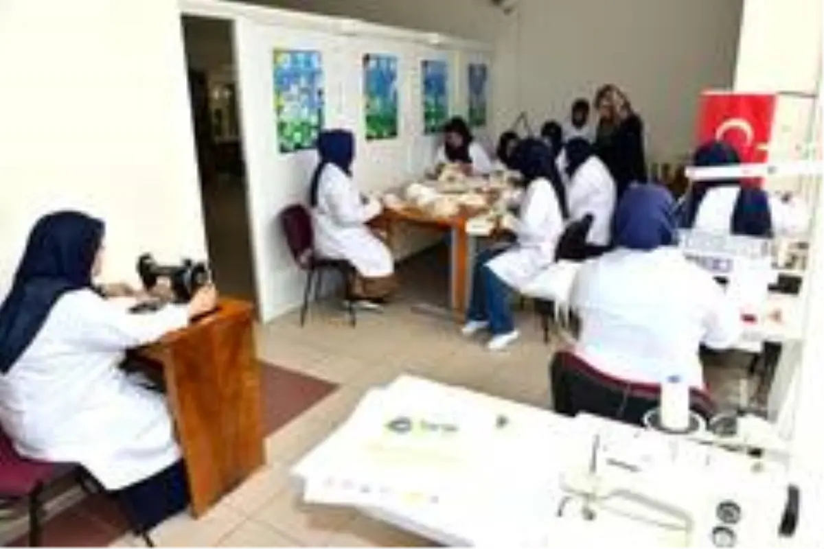 'Anne Eli Değsin' projesine Altın Karınca Ödülü