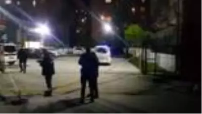 Arnavutköy'de bir iş yerine yapılan silahlı saldırıda 2 kişi yaralandı Arnavutköy'de bir iş yerine yapılan silahlı saldırıda 2 kişi yaralandı