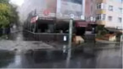 Ataşehir'de restoranda yangın, öğenci yurdunda panik Ataşehir'de restoranda yangın, öğenci yurdunda panik