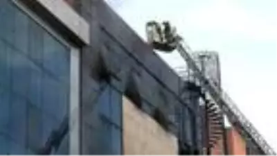 Bağcılar'da tekstil atölyesinde yangın Bağcılar'da tekstil atölyesinde yangın