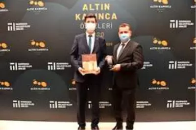 Balıkesir Büyükşehir Belediyesi 'Altın Karınca'dan 2 ödülle döndü Balıkesir Büyükşehir Belediyesi 'Altın Karınca'dan 2 ödülle döndü