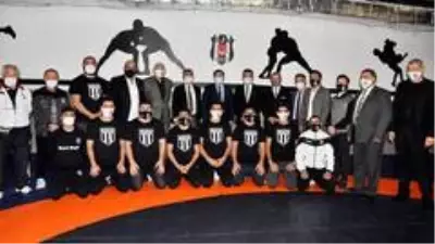 Ahmet Nur Çebi, boks ve güreş federasyonlarının başkanlarını ağırladı Ahmet Nur Çebi, boks ve güreş federasyonlarının başkanlarını ağırladı
