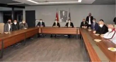 Ahmet Nur Çebi, boks ve güreş federasyonlarının başkanlarını ağırladı Ahmet Nur Çebi, boks ve güreş federasyonlarının başkanlarını ağırladı