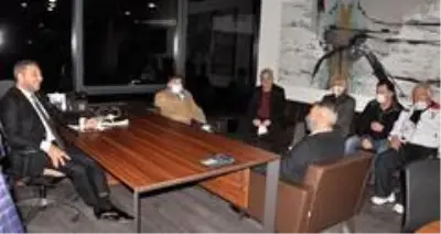 Ahmet Nur Çebi, boks ve güreş federasyonlarının başkanlarını ağırladı Ahmet Nur Çebi, boks ve güreş federasyonlarının başkanlarını ağırladı