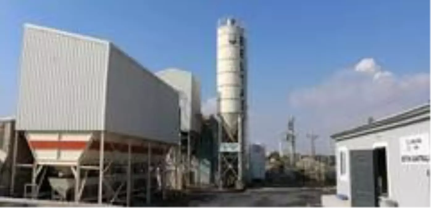 Beton santrali üretime başladı