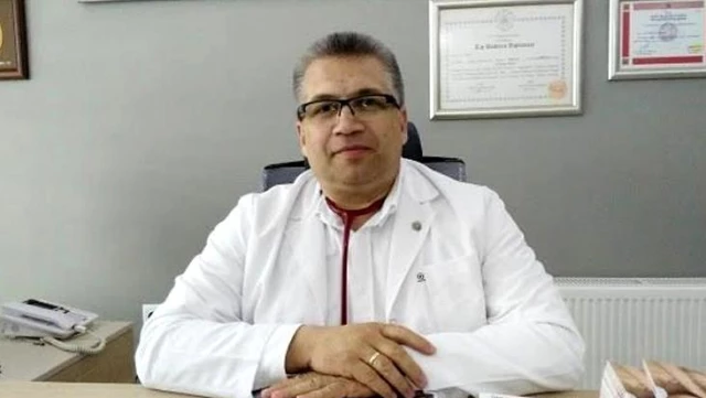 Bursa'da Doktor Ali Murat Dilek, koronavirüs nedeniyle yaşamını yitirdi