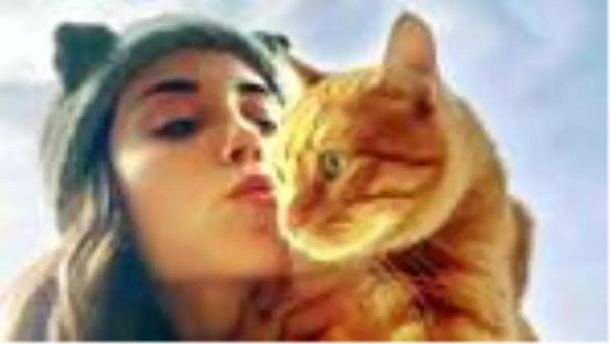 Cansu Dere: Hayvanların sesi olmalıyız