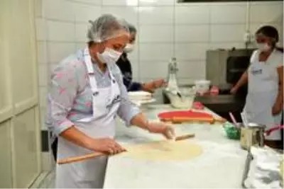 Çiğli Belediyesinin istihdama destek kursları sürüyor Çiğli Belediyesinin istihdama destek kursları sürüyor