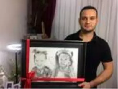 Depremin simgesi Elif ve Ayda, aynı karakalem çalışmasında Depremin simgesi Elif ve Ayda, aynı karakalem çalışmasında