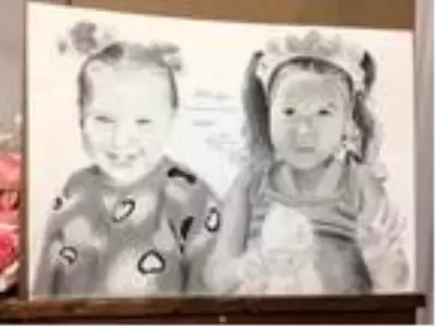 Depremin simgesi Elif ve Ayda, aynı karakalem çalışmasında Depremin simgesi Elif ve Ayda, aynı karakalem çalışmasında