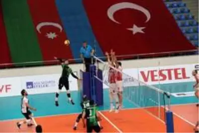 Efeler Ligi: Bingöl Solhan Spor: 2 Ziraat Bankkart: 3 Efeler Ligi: Bingöl Solhan Spor: 2 Ziraat Bankkart: 3
