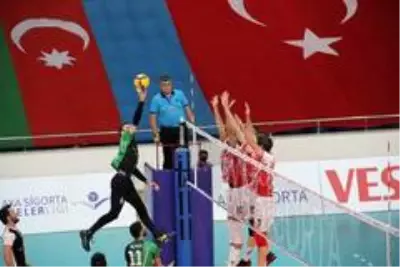 Efeler Ligi: Bingöl Solhan Spor: 2 Ziraat Bankkart: 3 Efeler Ligi: Bingöl Solhan Spor: 2 Ziraat Bankkart: 3