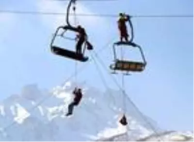 Erciyes'te kayak sezonu öncesi kurtarma tatbikatı Erciyes'te kayak sezonu öncesi kurtarma tatbikatı