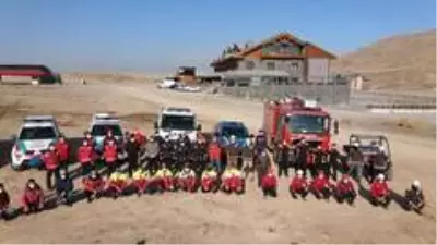 - Erciyes'te teleferik tatbikatı- Teleferikte mahsur kalanlar film sahnelerini aratmayan görüntülerle kurtarıldı- Erciyes A.Ş. Genel Müdür Yardımcısı... - Erciyes'te teleferik tatbikatı- Teleferikte mahsur kalanlar film sahnelerini aratmayan görüntülerle kurtarıldı- Erciyes A.Ş. Genel Müdür Yardımcısı...