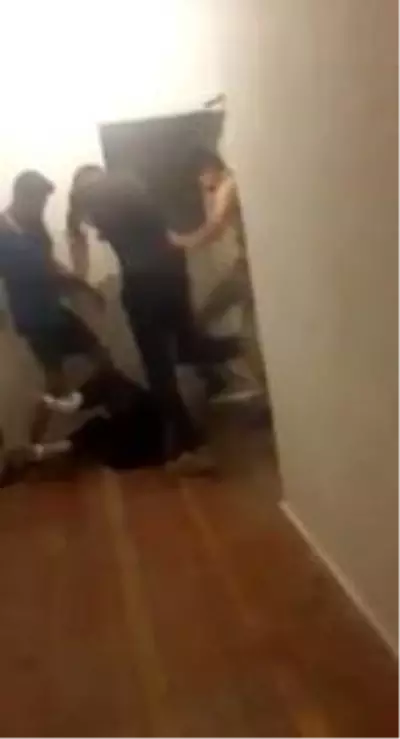Eve çağrılan seyyar satıcının dövülmesine 1 tutuklama Eve çağrılan seyyar satıcının dövülmesine 1 tutuklama