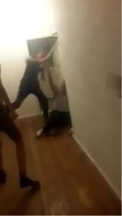 Eve çağrılan seyyar satıcının dövülmesine 1 tutuklama Eve çağrılan seyyar satıcının dövülmesine 1 tutuklama