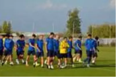 Fuat Çapa: Göztepe maçında 3 puanla tanışmak istiyoruz Fuat Çapa: Göztepe maçında 3 puanla tanışmak istiyoruz