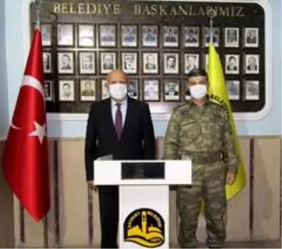 Garnizon Komutanı Tunoğlu'ndan Başkan Pekmezci'ye ziyaret Garnizon Komutanı Tunoğlu'ndan Başkan Pekmezci'ye ziyaret