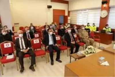 Gümüşhane'de kış trafik güvenliği toplantısı yapıldı Gümüşhane'de kış trafik güvenliği toplantısı yapıldı