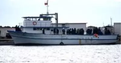 Kaçak göçmen taşıyan gemi kaptanı tutuklandı Kaçak göçmen taşıyan gemi kaptanı tutuklandı