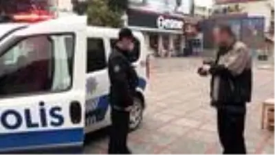 Kamuya açık alanda sigara içen ve maske takmayan kişiye ceza uygulandı Kamuya açık alanda sigara içen ve maske takmayan kişiye ceza uygulandı